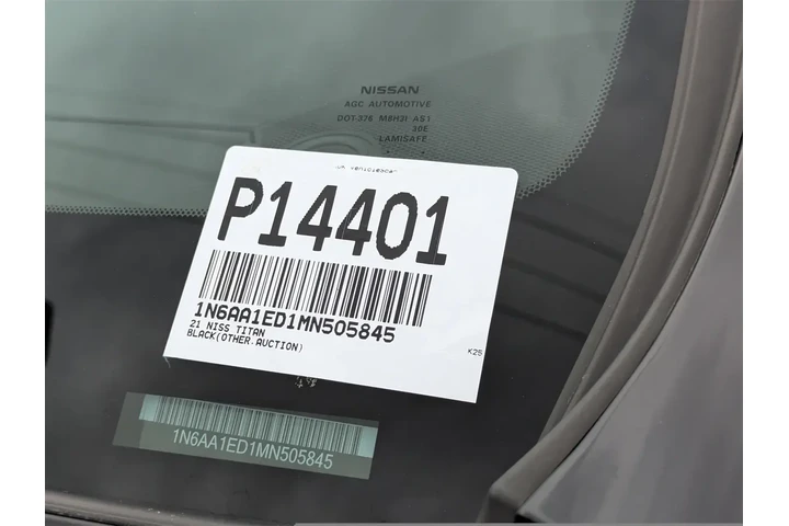 Nissan Titan 2021 4x4 PRO-4X image 5