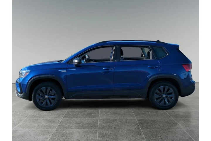 $22250 : Volkswagen Taos 2024 S 4dr S image 2