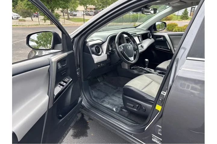 $16500 : 2018 RAV4 Limited image 2