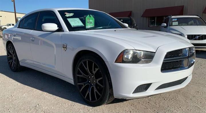 $11977 : 2014 Charger SE image 3