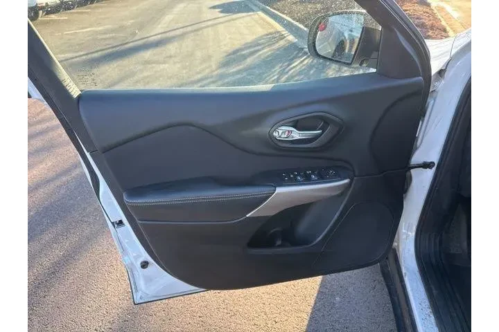 $11000 : Jeep Cherokee 2017 Sport 4dr image 8