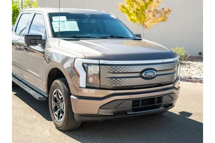 $37515 : 2023 F-150 Lightning XLT image 2