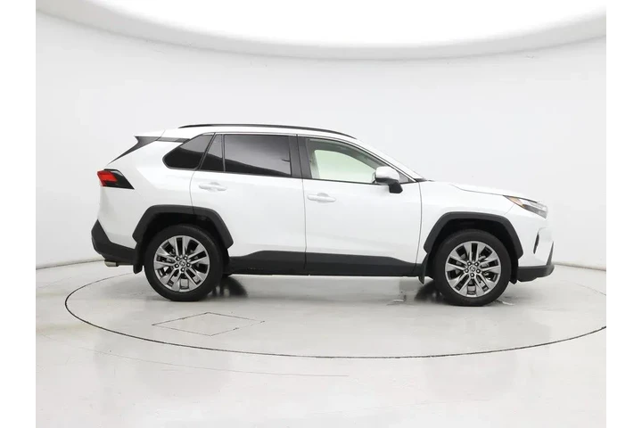 $31998 : Toyota RAV4 2023 XLE Premium image 7