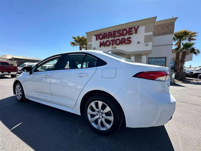 $23995 : Pre-Owned 2023 Corolla LE Sed image 4