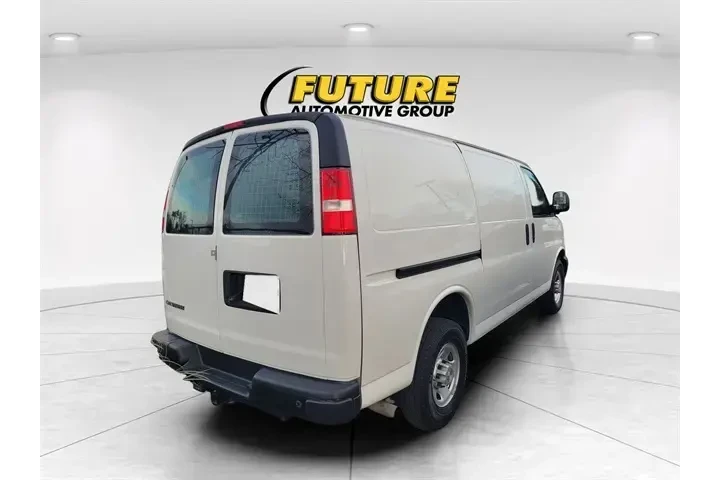 $28369 : Chevrolet Express 2020 2500 image 3