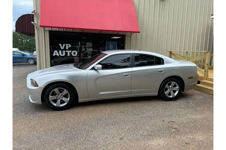 $8999 : 2012 Charger SE image 9