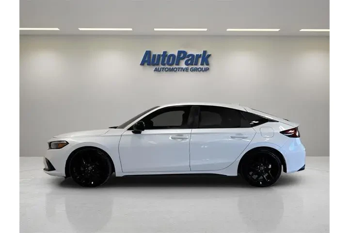 Honda Civic 2023 Sport 4dr H image 4