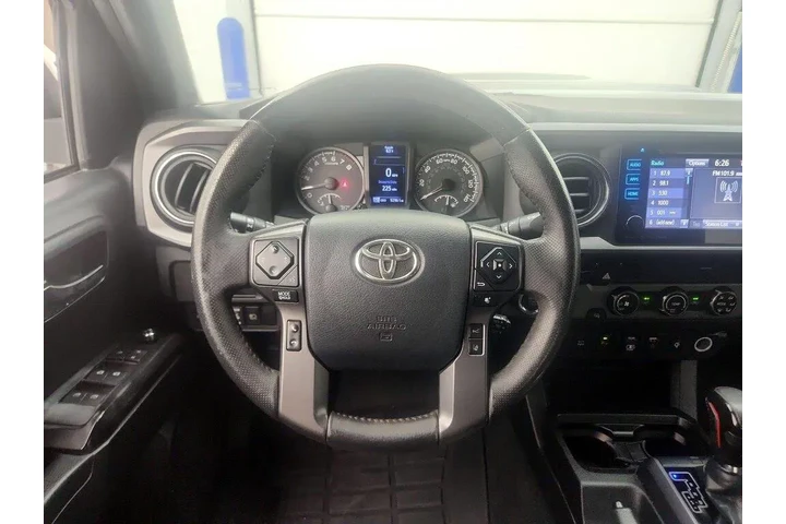 $24998 : Toyota Tacoma 2018 4x2 TRD S image 10