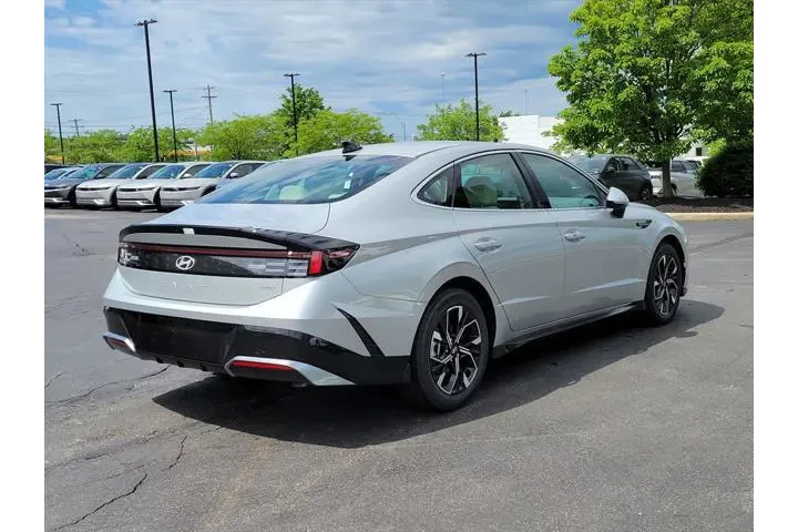 $25207 : Hyundai SONATA 2024 AWD SEL image 4