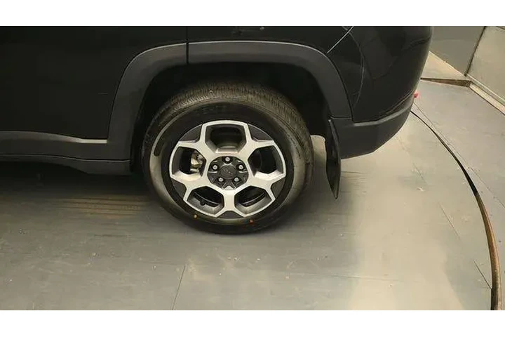 $22922 : Jeep Compass 2022 4x4 Trailh image 9