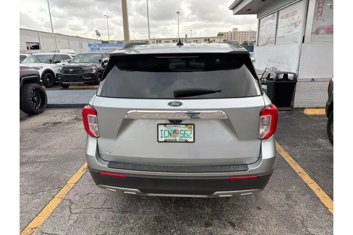 $26790 : Ford Explorer 2023 XLT 4dr S image 5