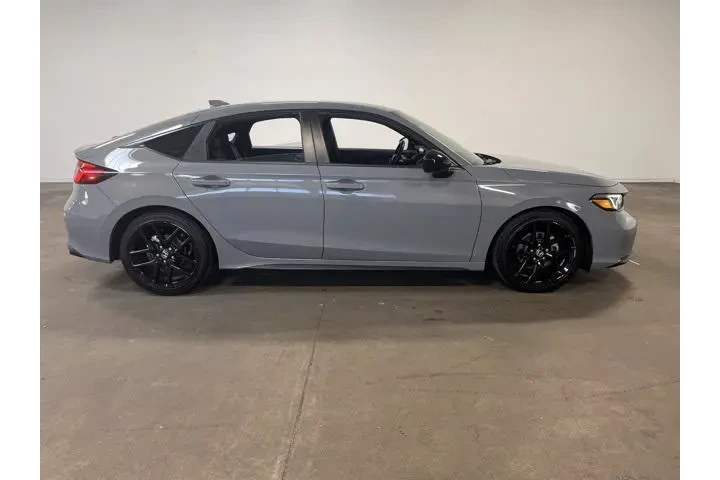 $24421 : Honda Civic 2025 Sport 4dr H image 2