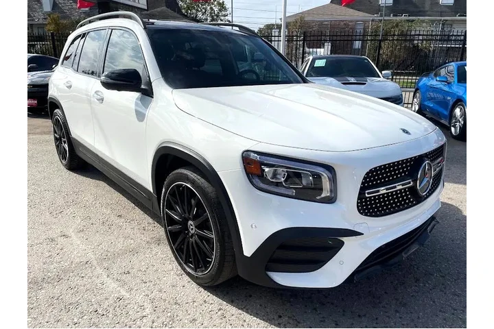 2021 Mercedes-Benz GLB-Class image 3