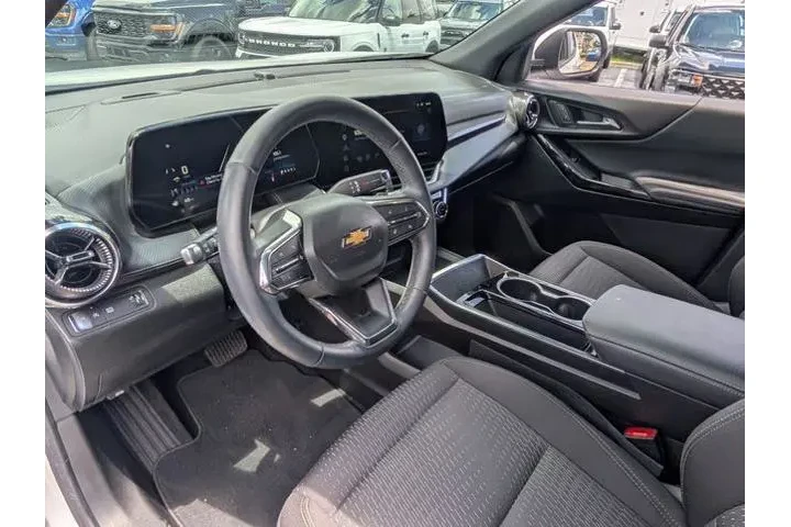 $27997 : Chevrolet Equinox 2025 LT 4d image 10