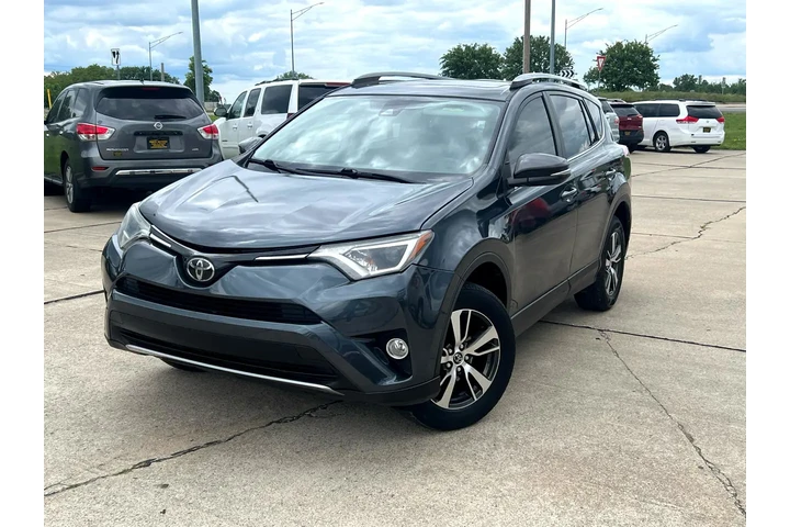 $15999 : 2018 RAV4 XLE FWD image 10