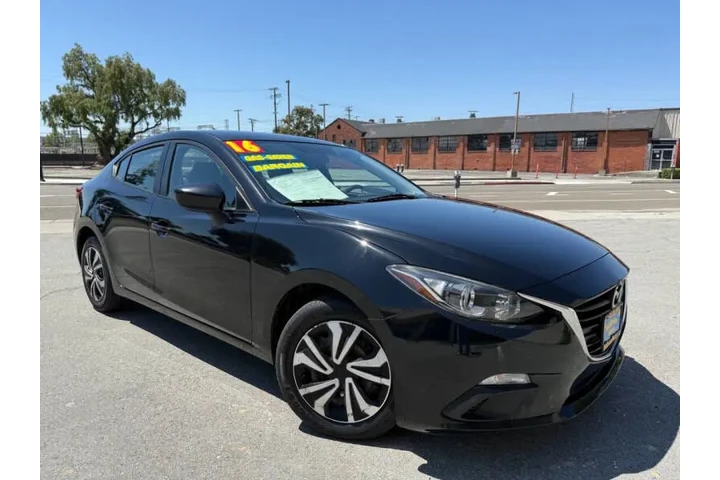 2016 MAZDA3 i Sport image 3