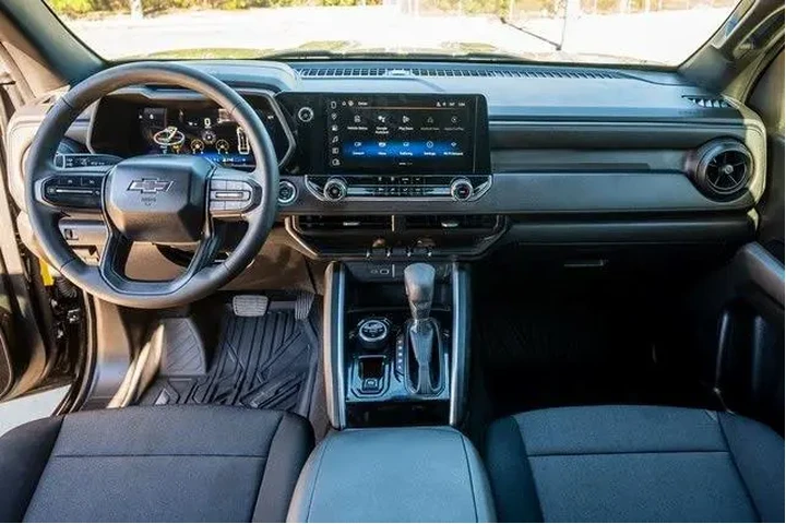 $35822 : Chevrolet Colorado 2024 4x4 image 8