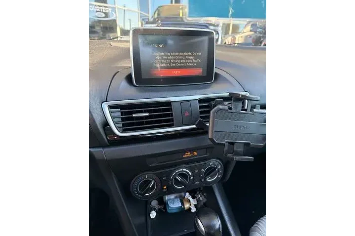 $10000 : Mazda Mazda3 2015 i Touring image 4