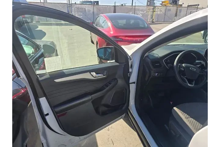 $18600 : Ford Escape Hybrid 2021 SE 4 image 8