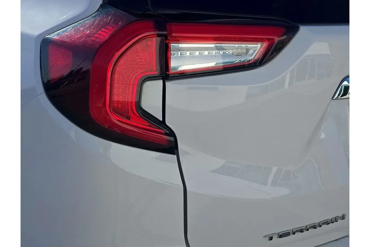 $18582 : GMC Terrain 2022 SLT 4dr SUV image 9