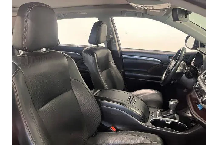 $25516 : Toyota Highlander 2017 AWD L image 10