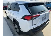 $29900 : Toyota RAV4 2024 AWD LE 4dr thumbnail