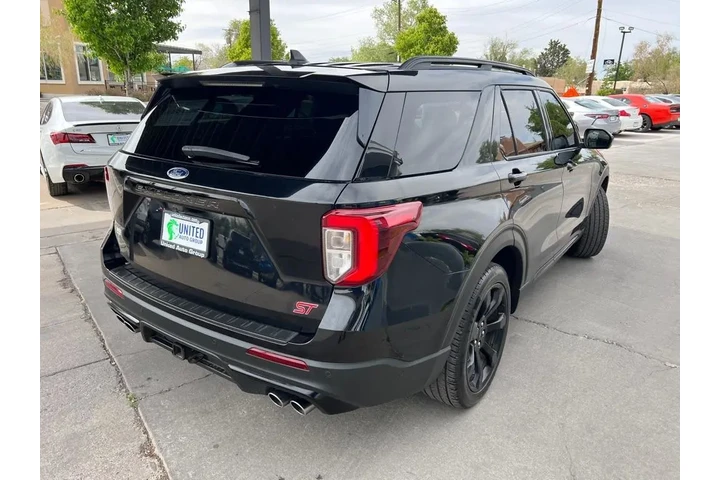 2021 Explorer ST AWD image 5