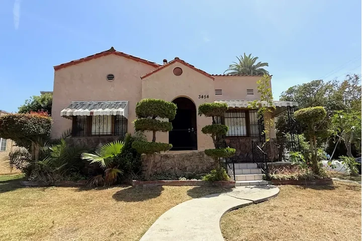 $2295 : Well finished accommodation image 1