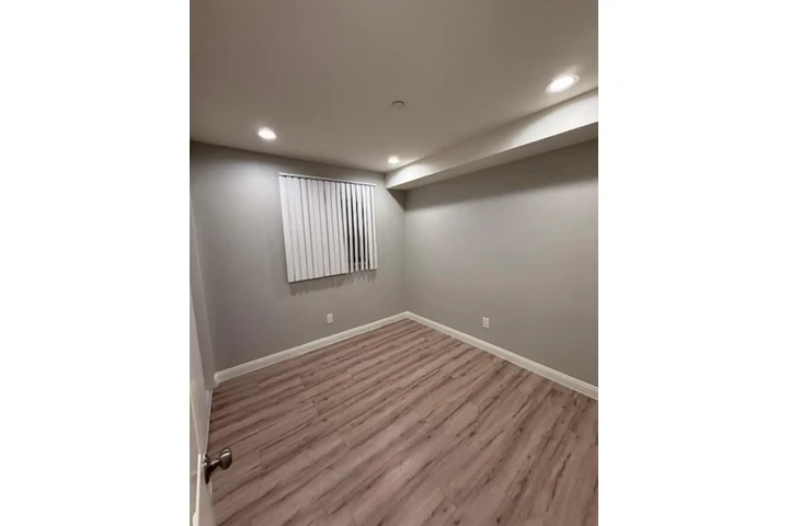 $1900 : 2BED Apt in West Gage Ave, LA image 6
