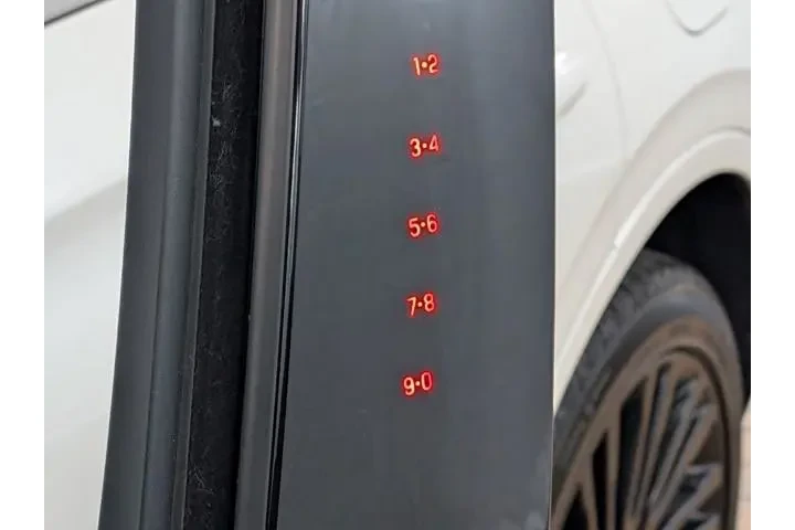 $33000 : Lincoln Corsair 2022 AWD Res image 9