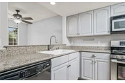 $1900 : 2 Bedroom Apt in Central LA thumbnail