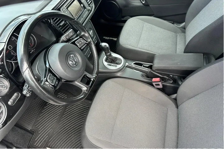 $14500 : Volkswagen Beetle 2018 2.0T image 10