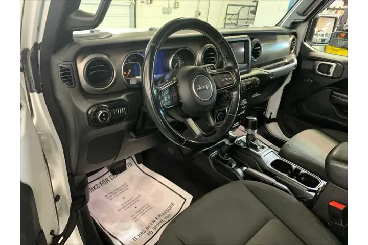 $25989 : Jeep Gladiator 2020 4x4 Spor image 9