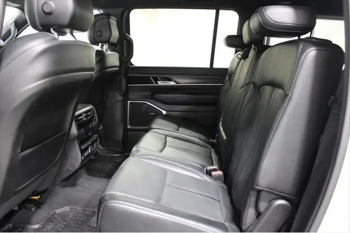 $37991 : Jeep Wagoneer L 2024 4x2 Ser image 10