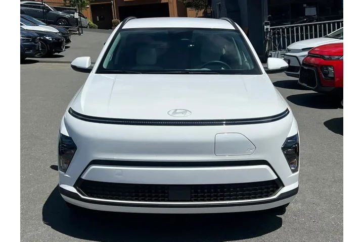 $25500 : 2024 Kona Electric SEL image 2