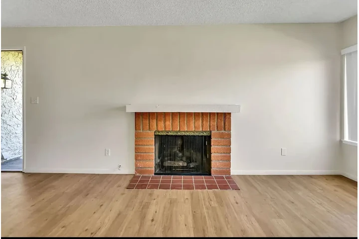 $1500 : Charming 3bed 2bath image 6
