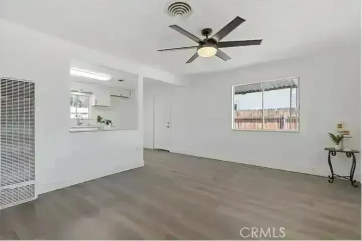 POMONA/91766 CASA PRIVADA image 3