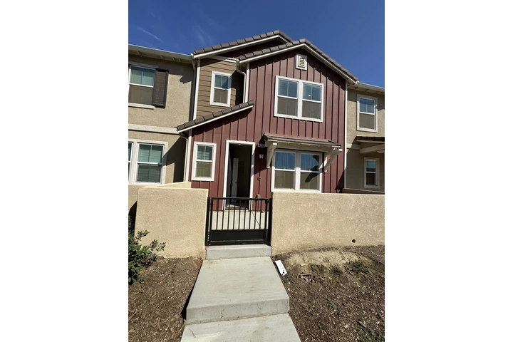 $3300 : Rento Casa en Ontario image 2