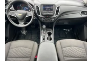 $9899 : Chevrolet Equinox 2021 LT 4d thumbnail