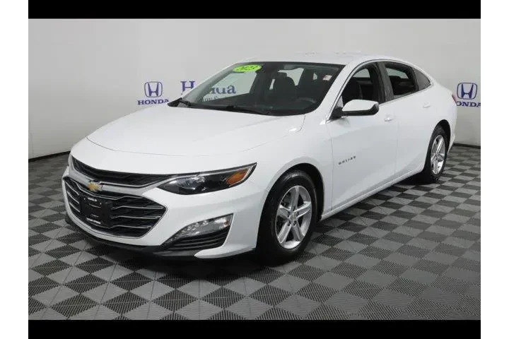$18575 : Chevrolet Malibu 2023 LT 4dr image 3