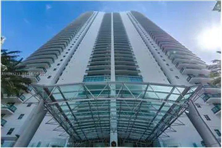 $5400 : Rental property with 2 bedro image 4