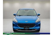$17295 : Ford Escape 2020 SE 4dr SUV thumbnail