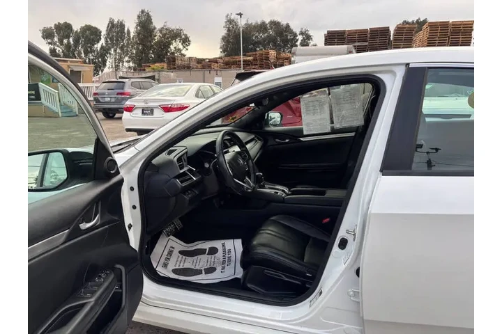 $16999 : 2019 Civic Sport image 10