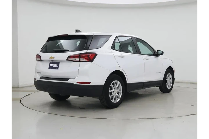$22998 : Chevrolet Equinox 2024 LS 4d image 8