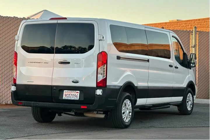 $34950 : Ford Transit 2023 350 XLT 3d image 4