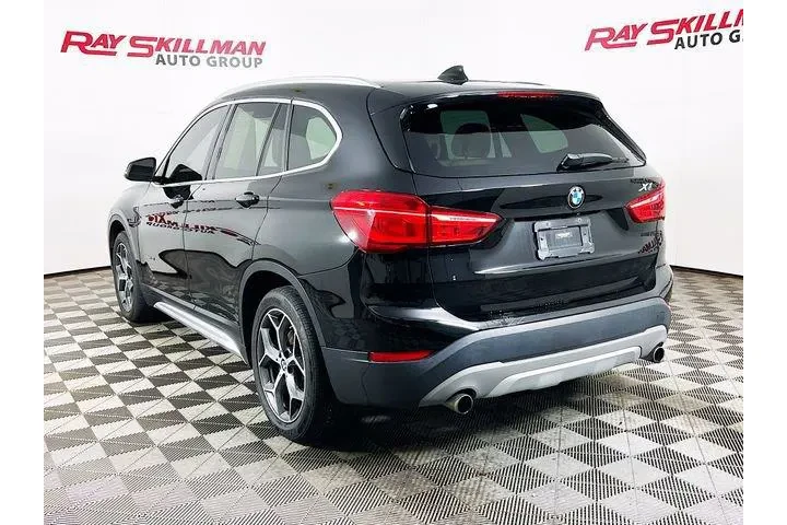 $16975 : BMW X1 2018 AWD xDrive28i 4d image 3