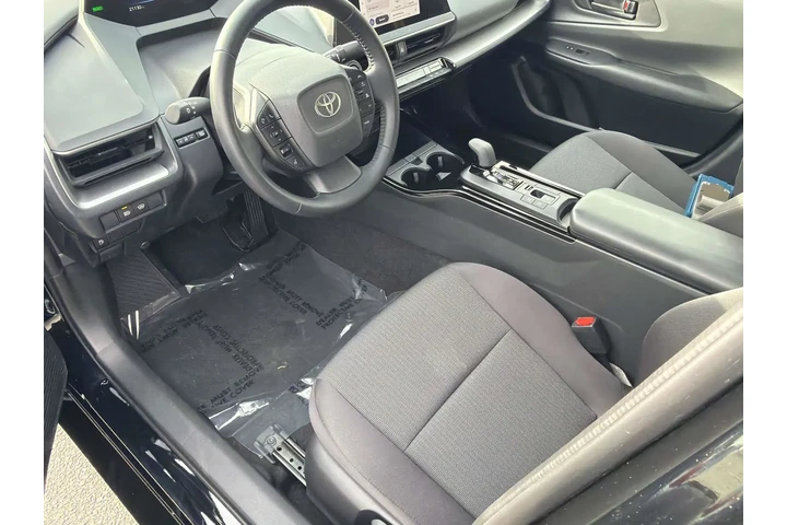 $28075 : Toyota Prius 2026 LE 4dr Hat image 9