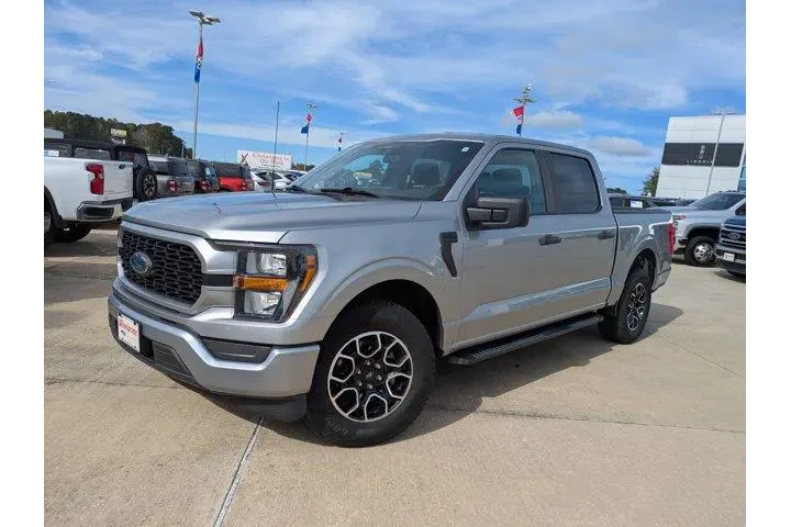 $31990 : Ford F-150 2023 4x2 XL 4dr S image 1