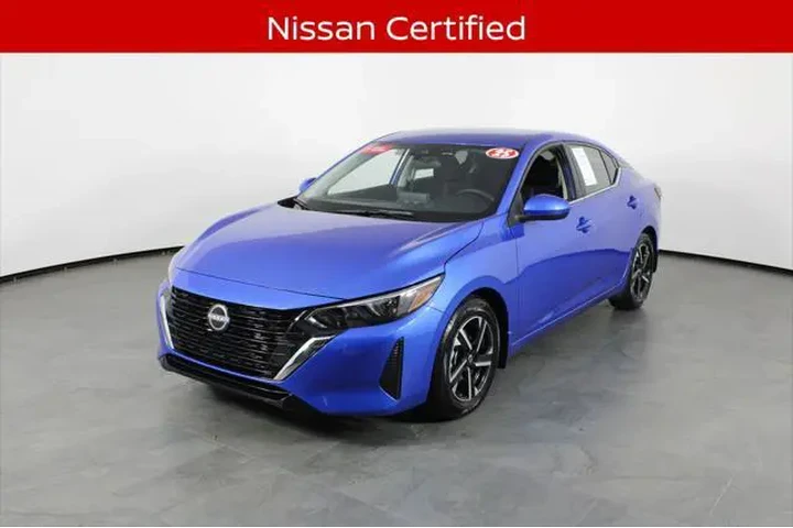 $18070 : Nissan Sentra 2025 SV 4dr Se image 2