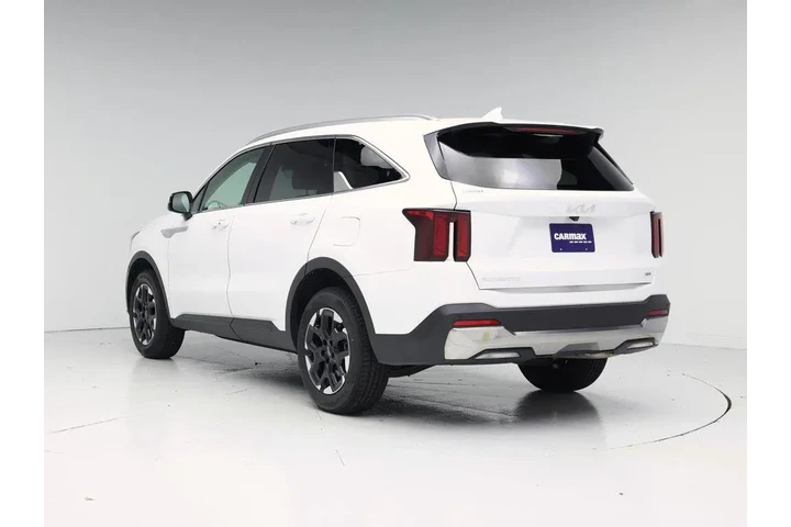 $29998 : Kia Sorento 2025 AWD S 4dr S image 2